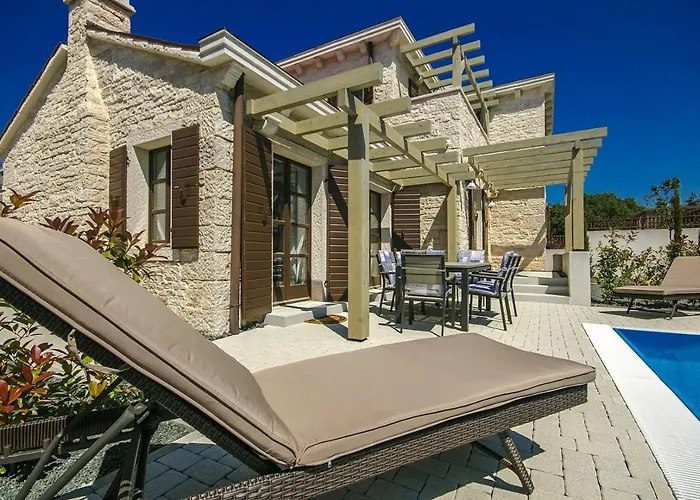 Luxury Stone Zanelli 빌라 *