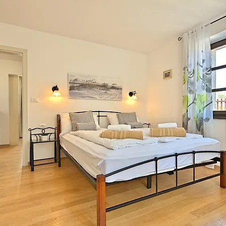 Вилла Luxury Stone Zanelli *