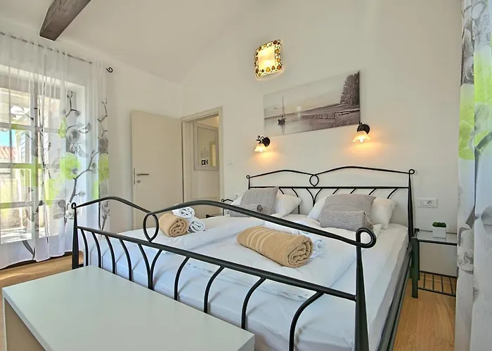 Luxury Stone Zanelli Ližnjan